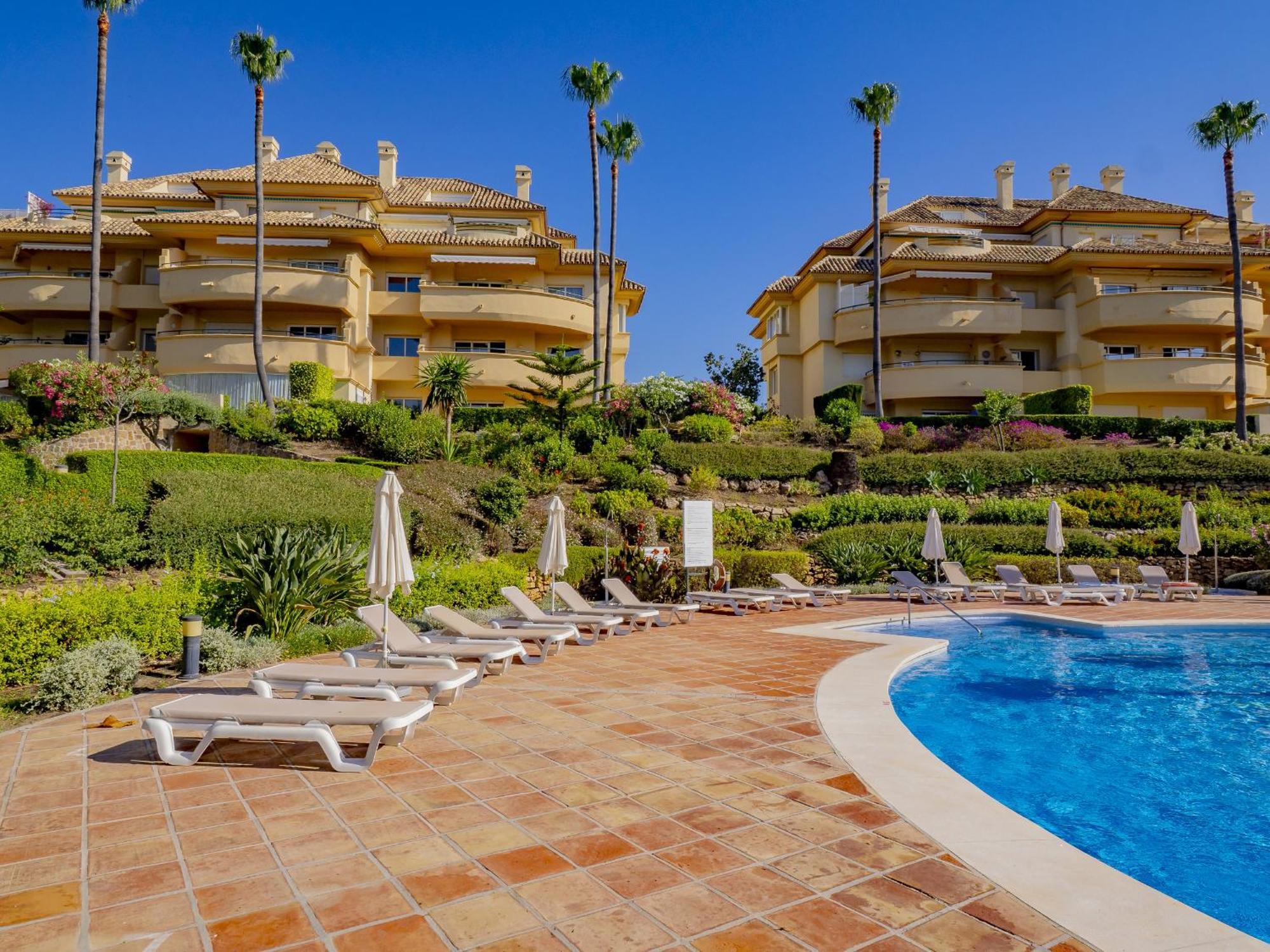 Apartment Cubo's Boutique Elviria Hills Marbella