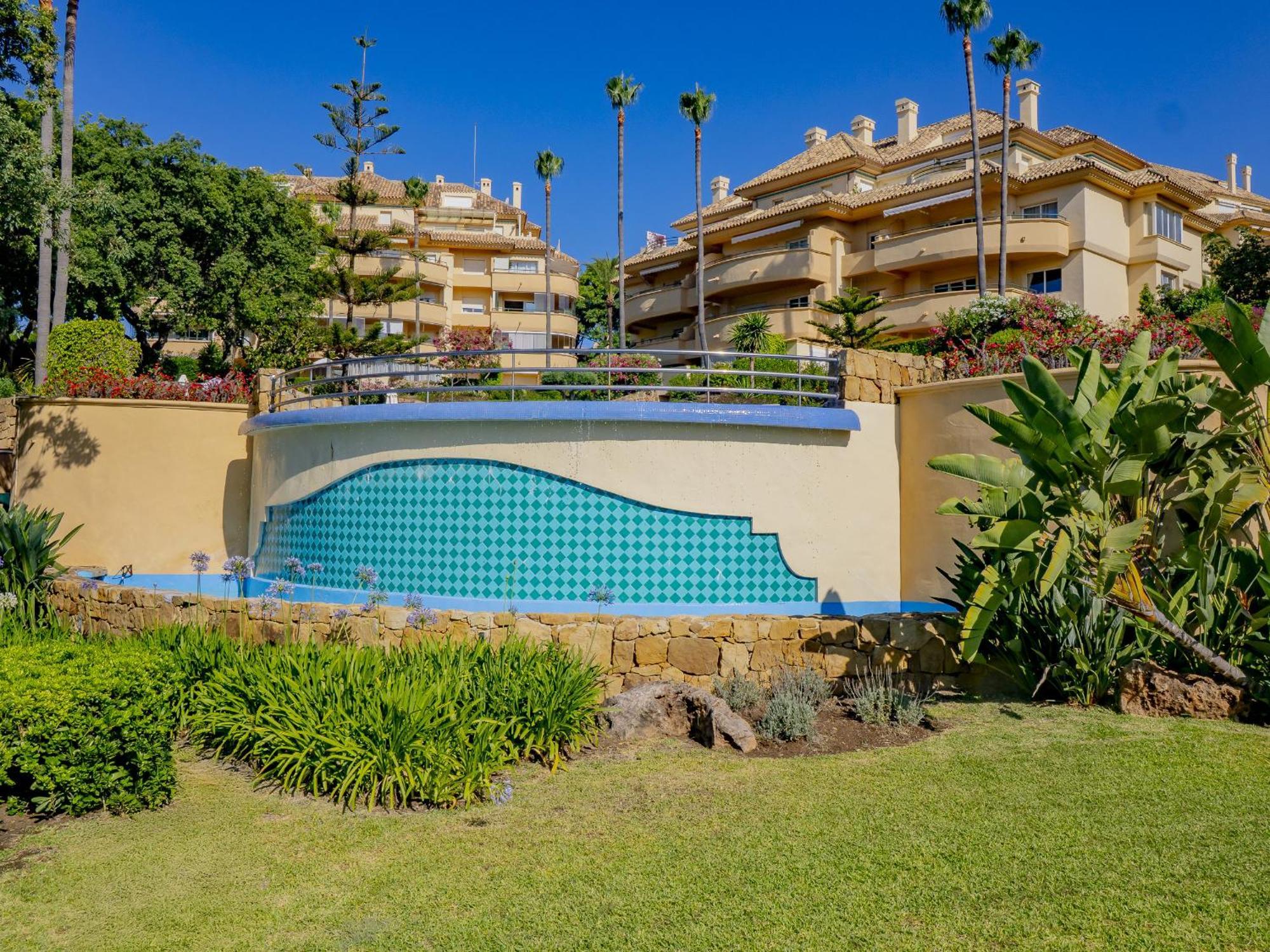 Cubo's Boutique Elviria Hills Apartment