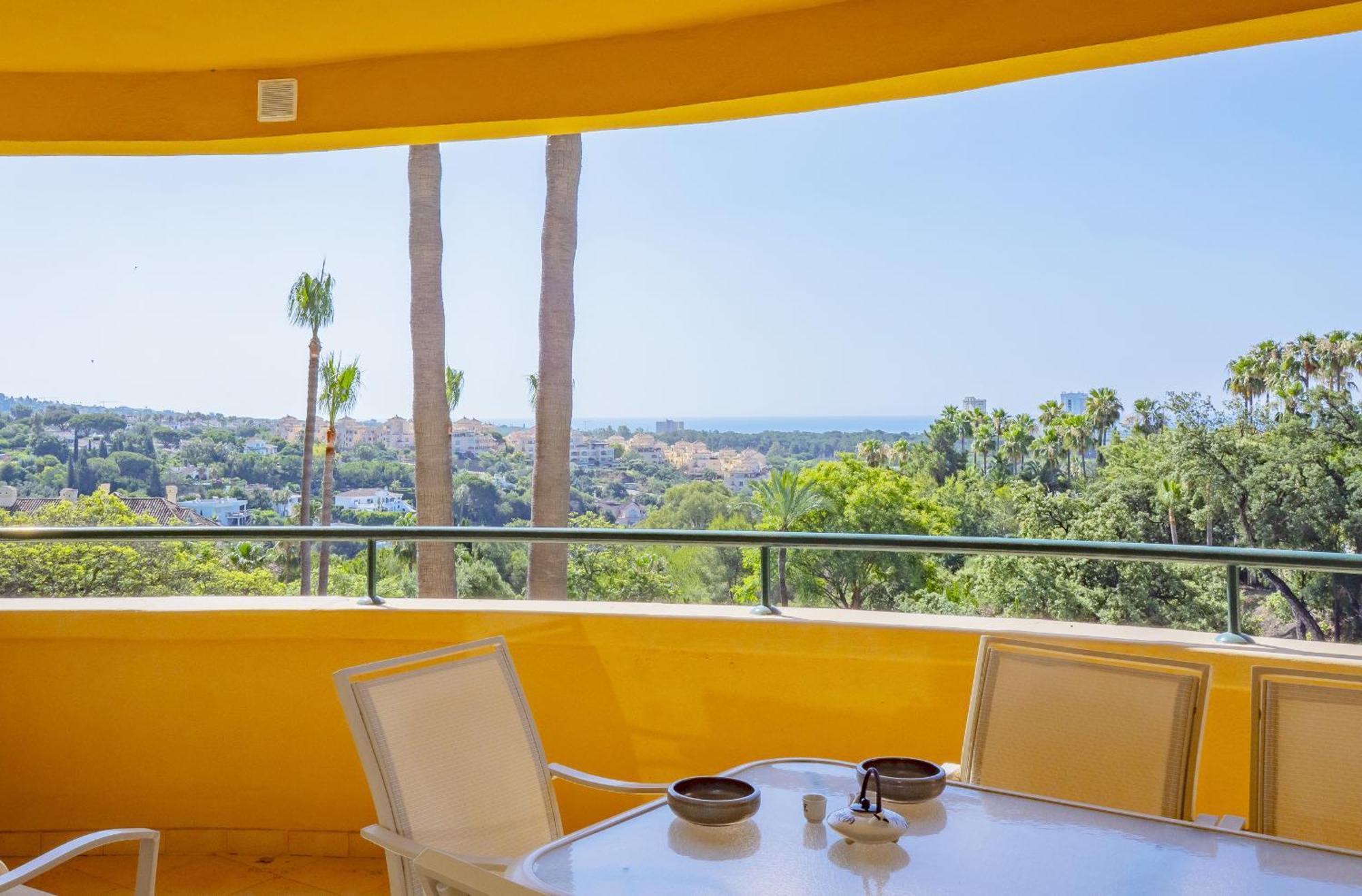 Apartment Cubo's Boutique Elviria Hills Marbella