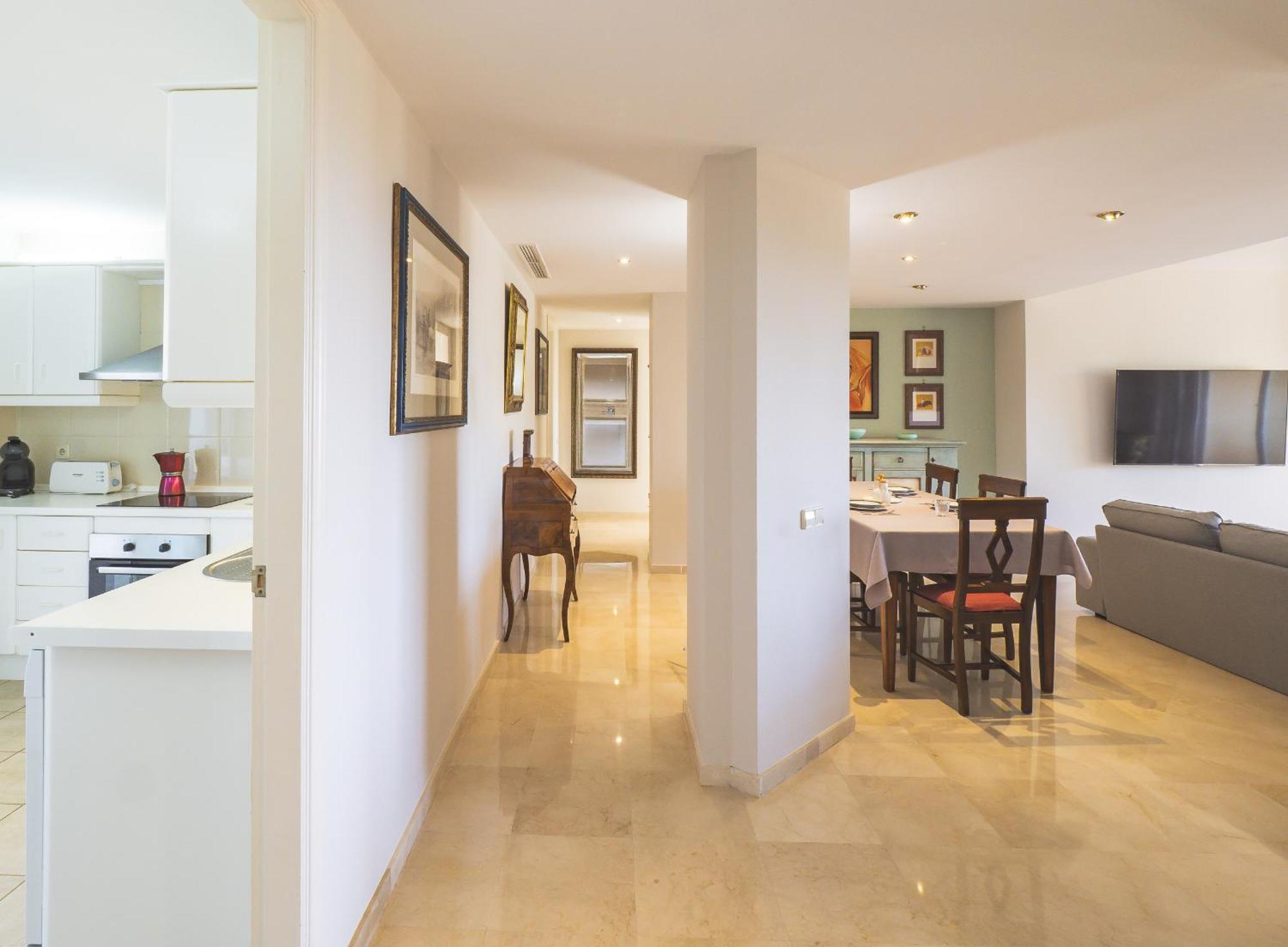 Apartment Cubo's Boutique Elviria Hills Marbella